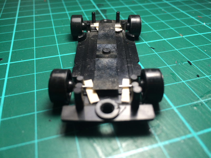 Illustration for article titled Easy method to lower Tomica Cars